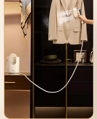 18DM Compact Handheld Steam Iron